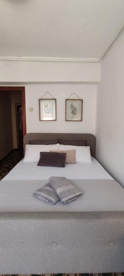 Habitación con balcón privado. Apartamento Valência Exterior foto
